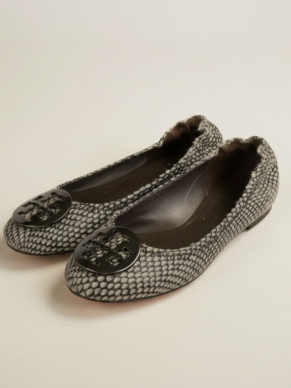 Tory Burch Reva Ballet Flats Gray Snake Print Calf Hair Silver Logo Size 8*